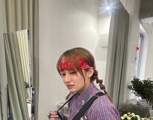 吉川愛がオタク姿に！？「オタクの動画好きすぎる」とファンの間で話題に