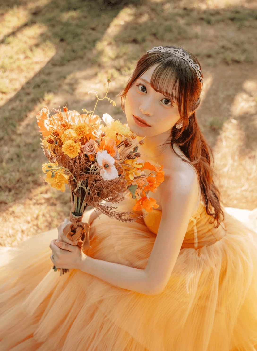 かわいすぎる花嫁姿が話題！“バズる美女”のウエディングフォト公開