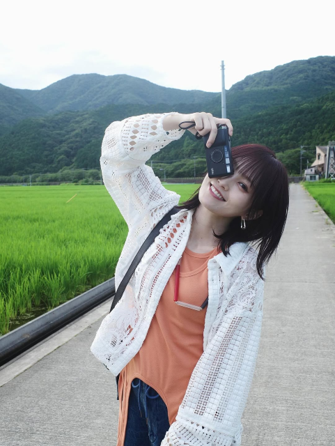 「どのシーンがお気に入りですか」山本彩、最新リリース"刹夏"MVの可愛すぎるオフショット大盤振る舞いにファン歓喜！