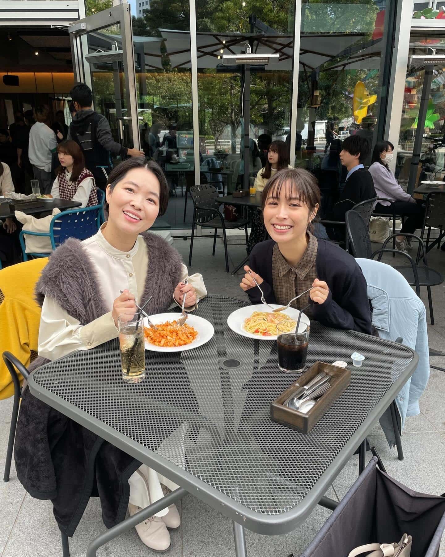 イモトアヤコと〇〇のランチ姿2Sが話題に💖📸