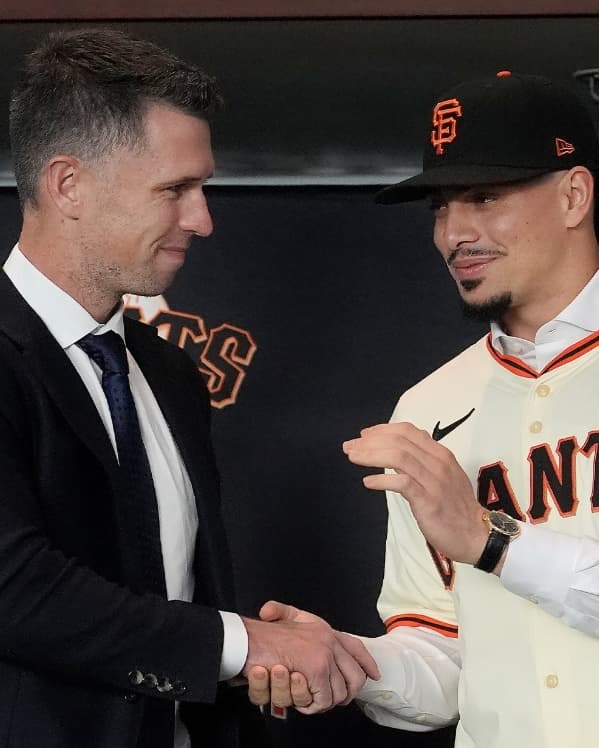 レジェンドとの握手!ジャイアンツ新加入ウィリー・アダメスの入団会見！