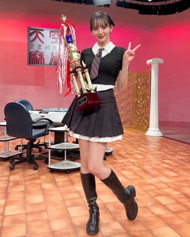岡田紗佳が可愛くて麻雀も強すぎると話題に