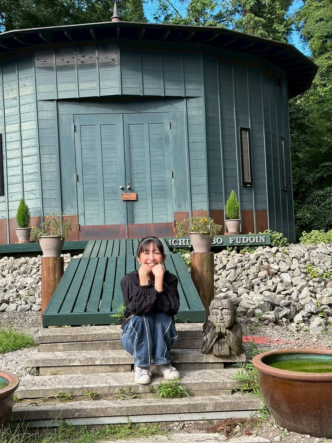 小野真弓、猫仲間と森の中のカフェへ！新しい発見にワクワクする日々を綴る