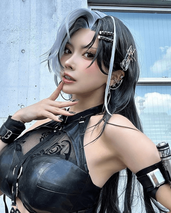 コスプレイヤー・シスル、超美麗「ロザンナ：シックオーシャン」コスを披露し話題沸騰！