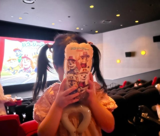 平野ノラ、「オレの正義が騒ぐぜ！」バブ子と“パウパト任務”で劇場をジャック