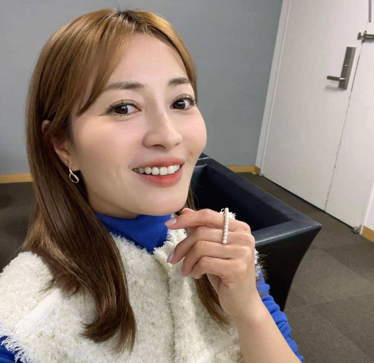 新山千春の娘が撮影 プライベート夫婦ショットを公開「ほんと綺麗〜素敵」と話題に！