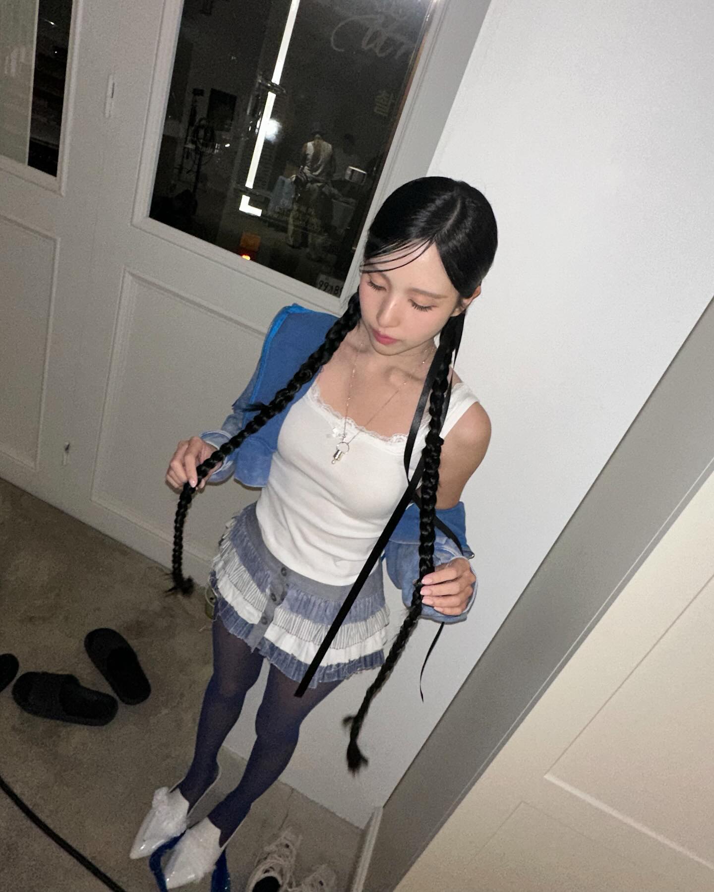 TWICE・ミナが最新ショットを公開しファンを魅了