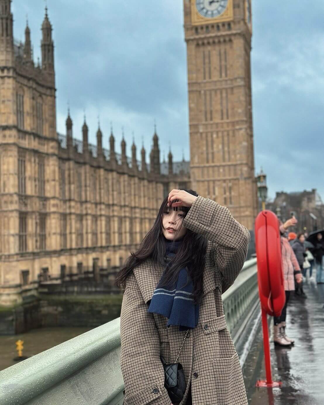 アーティスト・鷲尾伶菜、ロンドンの街並みを満喫！心残りは○○！？
