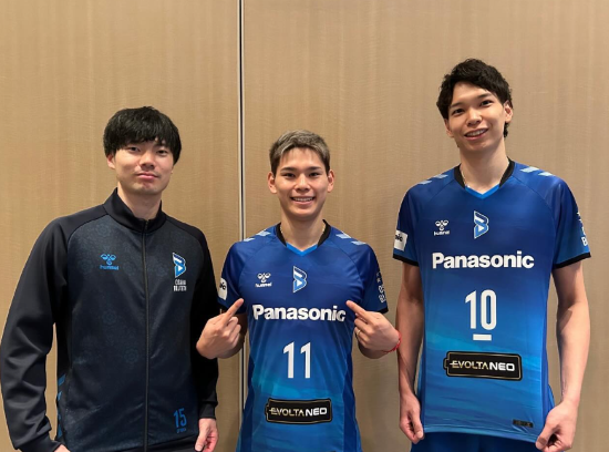 バレー日本代表の左のエースが新たなチーム名を紹介！