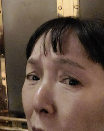 桃井かおり、ロンドンのハロッズから豪華リフトに乗って「かわいい！」をシェア