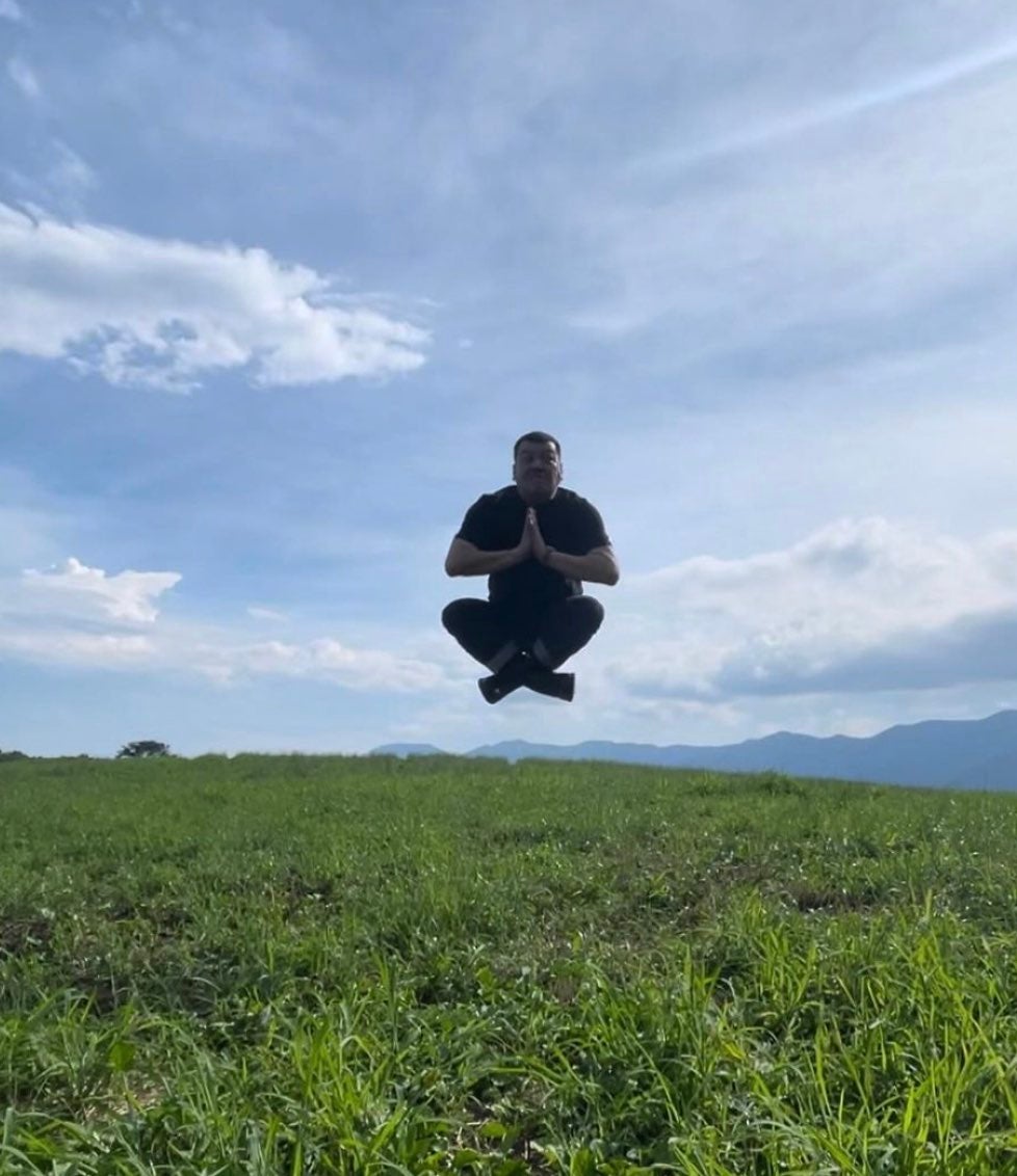 くっきーついに宙に浮く！？