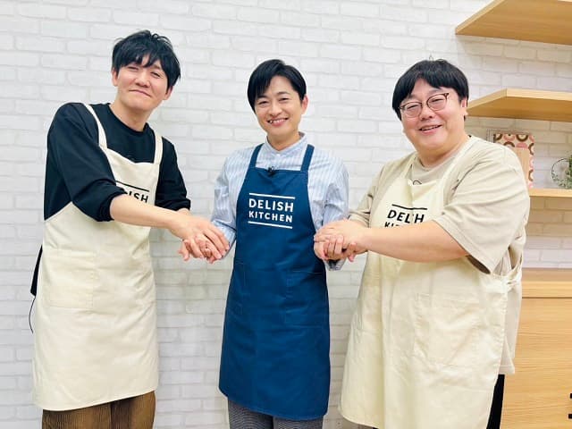 人気声優 下野紘がタイムマシーン3号と共演！エプロン姿にファン大歓喜