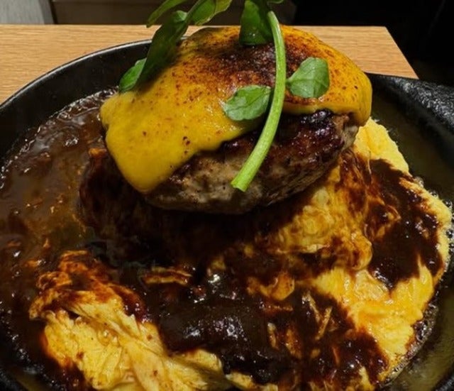 「なくならないでと心の中で叫びながら食べた！」ミキ昴生が「肉とたまご」で一人ランチ！