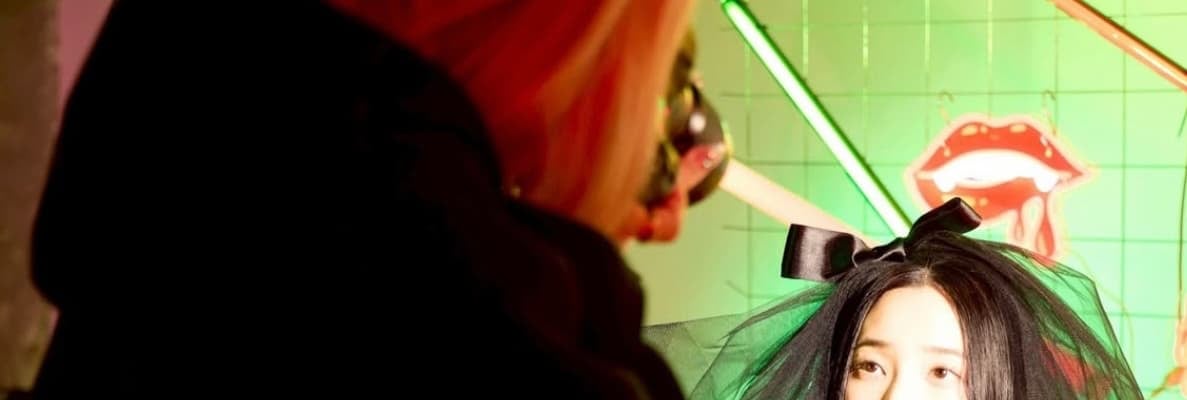 「写真撮る時も女優だね！ もう優勝！！」ファーストサマーウイカ、魅力溢れる