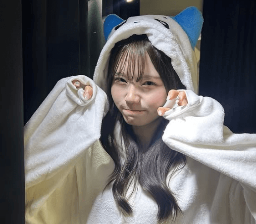 「大声では言えないけど…好きです」女子大生タレント、荒ぶる”ちいかわハチワレ・ポージング”にファン・フォーリンラブ「すごい引き込まれる…」