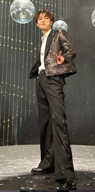 カッコいいと話題！Snow Man・渡辺翔太 最新ショットを披露！