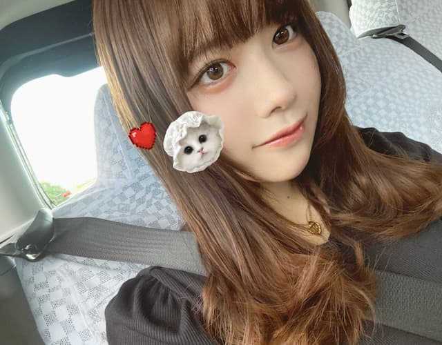 東雲うみがヘアスタイルを投稿「髪色変えるから記念に」