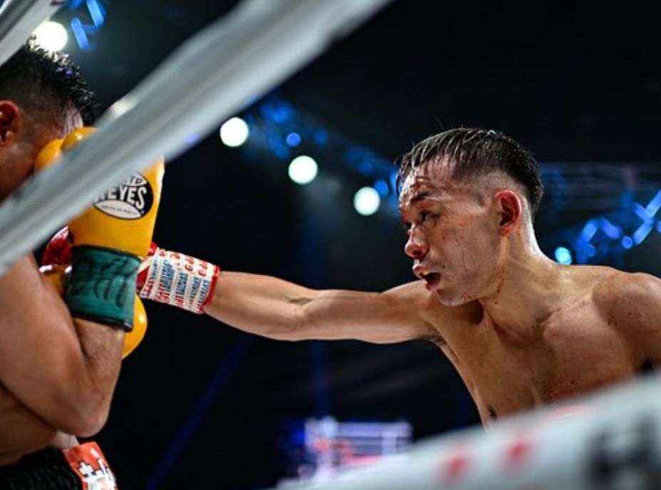 堤聖也が激闘のWBAタイトルマッチの写真を公開