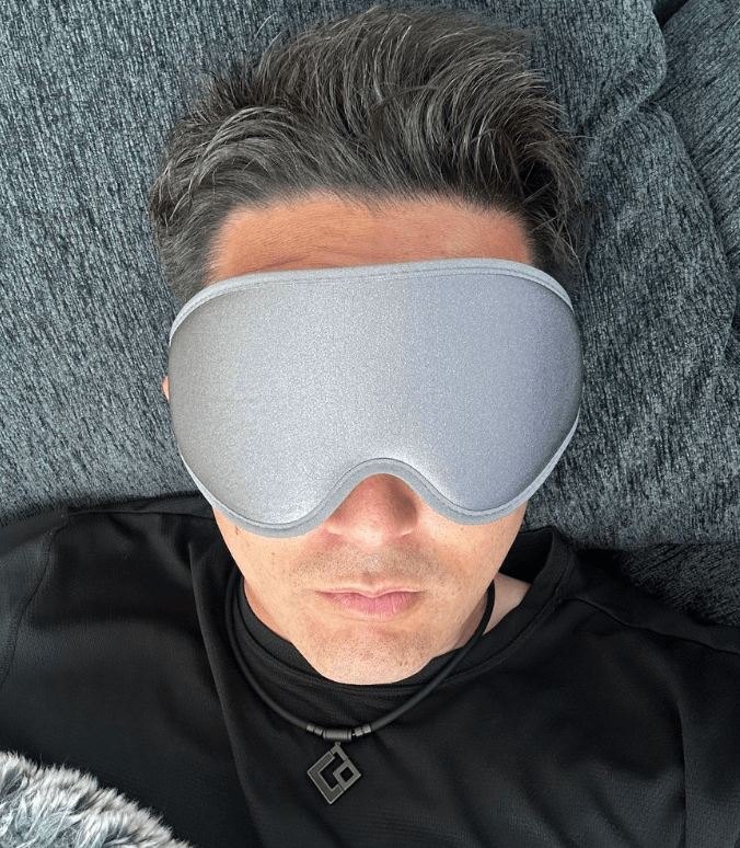 領域展開！？杉谷拳士が五条悟風のお昼寝スタイルを披露🤞