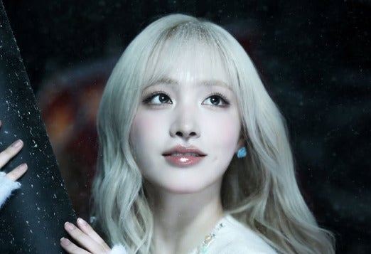 「美しい」「髪色似合ってる」IVE・リズ、圧巻ビジュアルにファン悶絶