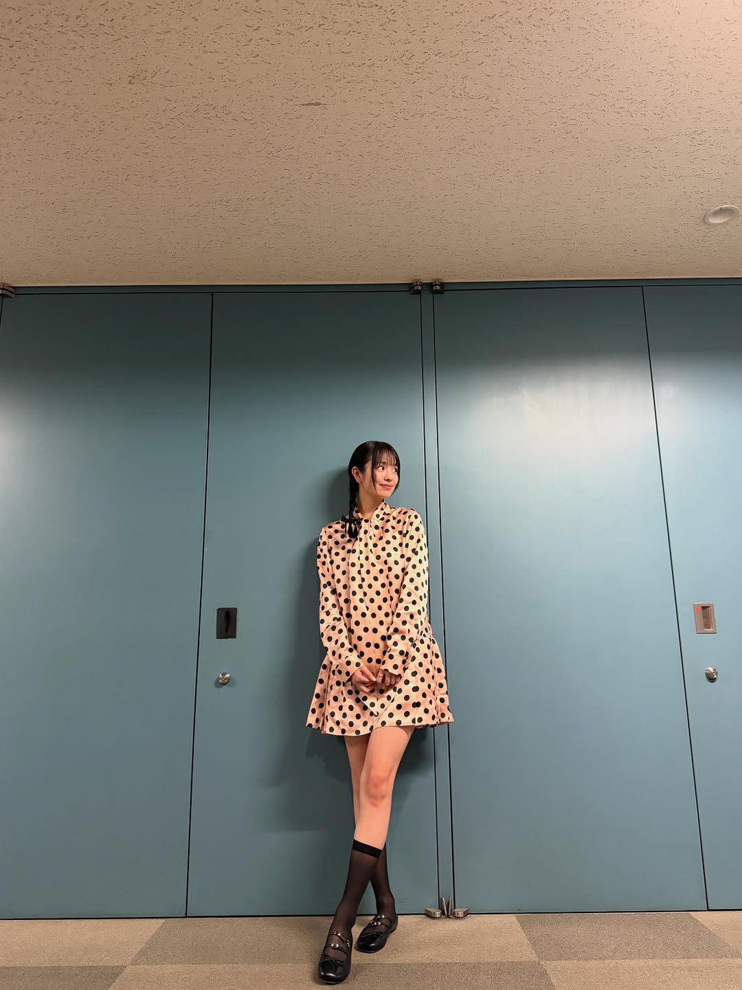 横田真悠が8月のラヴィット衣装を大放出！ファンからは「今月も可愛かったーー」