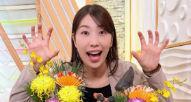 小林美沙希、新年のスタジオで華やか衣装とシーサーを披露！凛々しさと上品さが話題