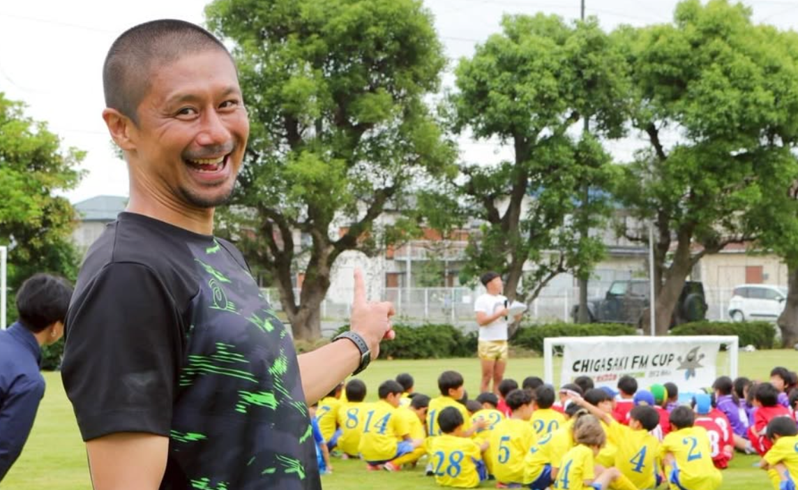 「ラジオツボイ」坪井慶介、“応援おじさん”として登場！茅ヶ崎FMカップを盛り上げる