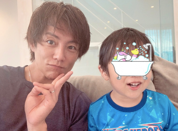 杉浦太陽さんが三男とお風呂上がり2S公開🌟「仲良しすぎる💓」