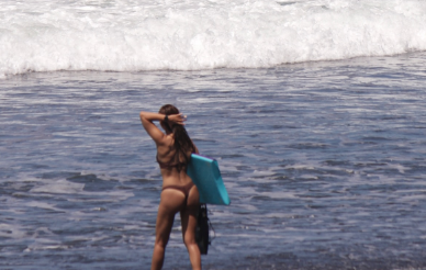 「焦点の先に広がる世界」白波瀬海来、ビーチショットにファンうっとり