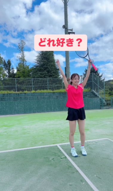「◯◯は個性でるよね？！」ソフトテニス系インフルエンサー美女子、ミニスカウエアのプレー動画でみんなの
