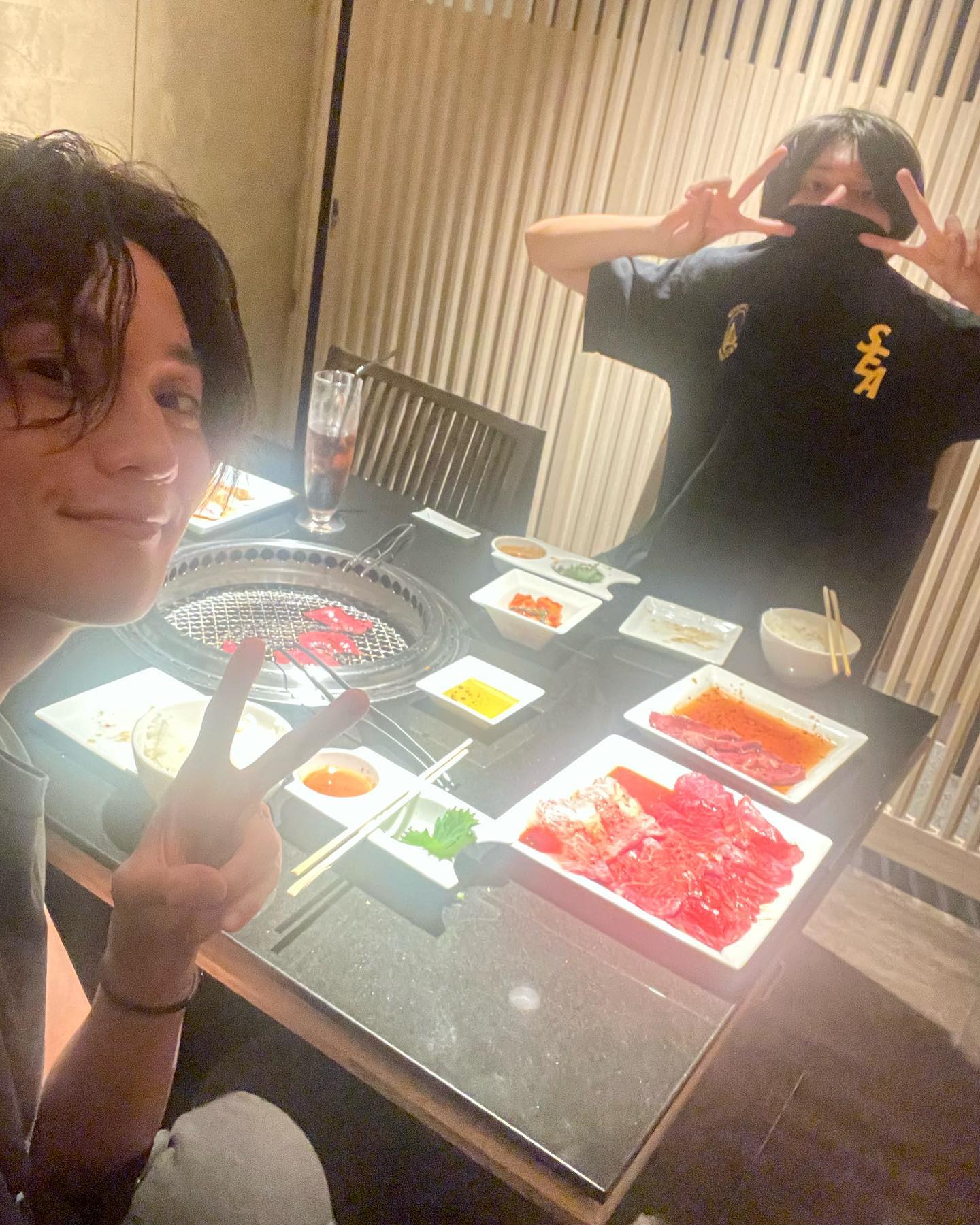 FANTASTICS・八木勇征が萩原利久と焼肉デート🥩📸「ゆせりく尊いです😍」