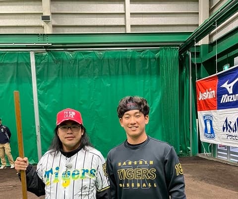 「奈良県橿原市の星や！」ロッチ 中岡が同郷の阪神ドラ1投手のプロ初先発初勝利を祝福！