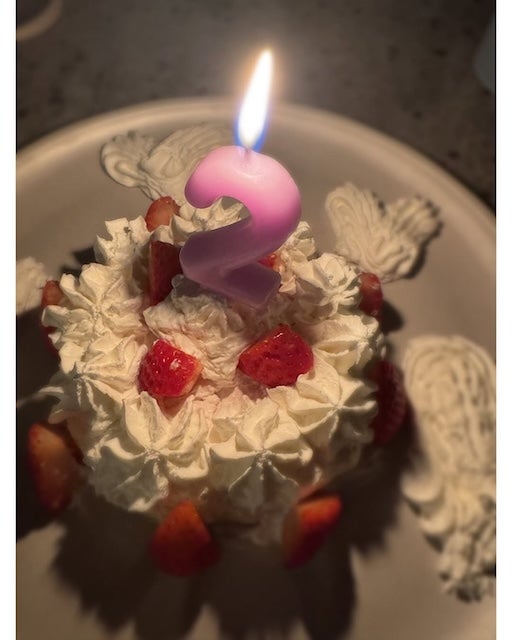 「これからも元気に沢山遊ぼうね」佐々木希、2歳になった子どもの誕生日を祝う