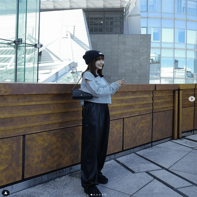 「都心に咲いた花」前田希美、秋の二の腕チラ見え”おしゃれコーデ”でファンを次々と魅了