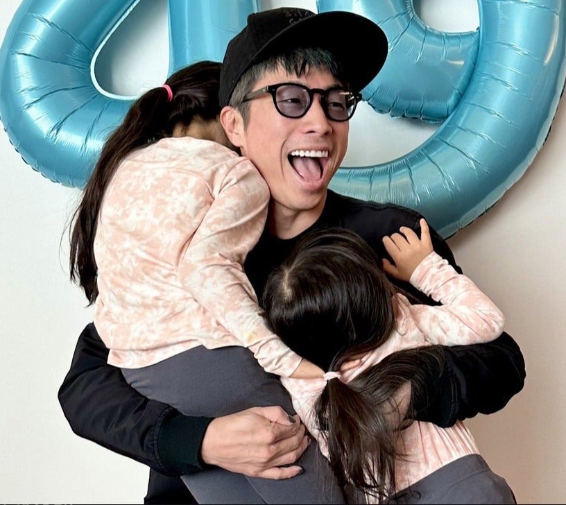 田村淳、49歳の誕生日に天国の母へ思い伝える。長女、次女らとの3Sも🌟