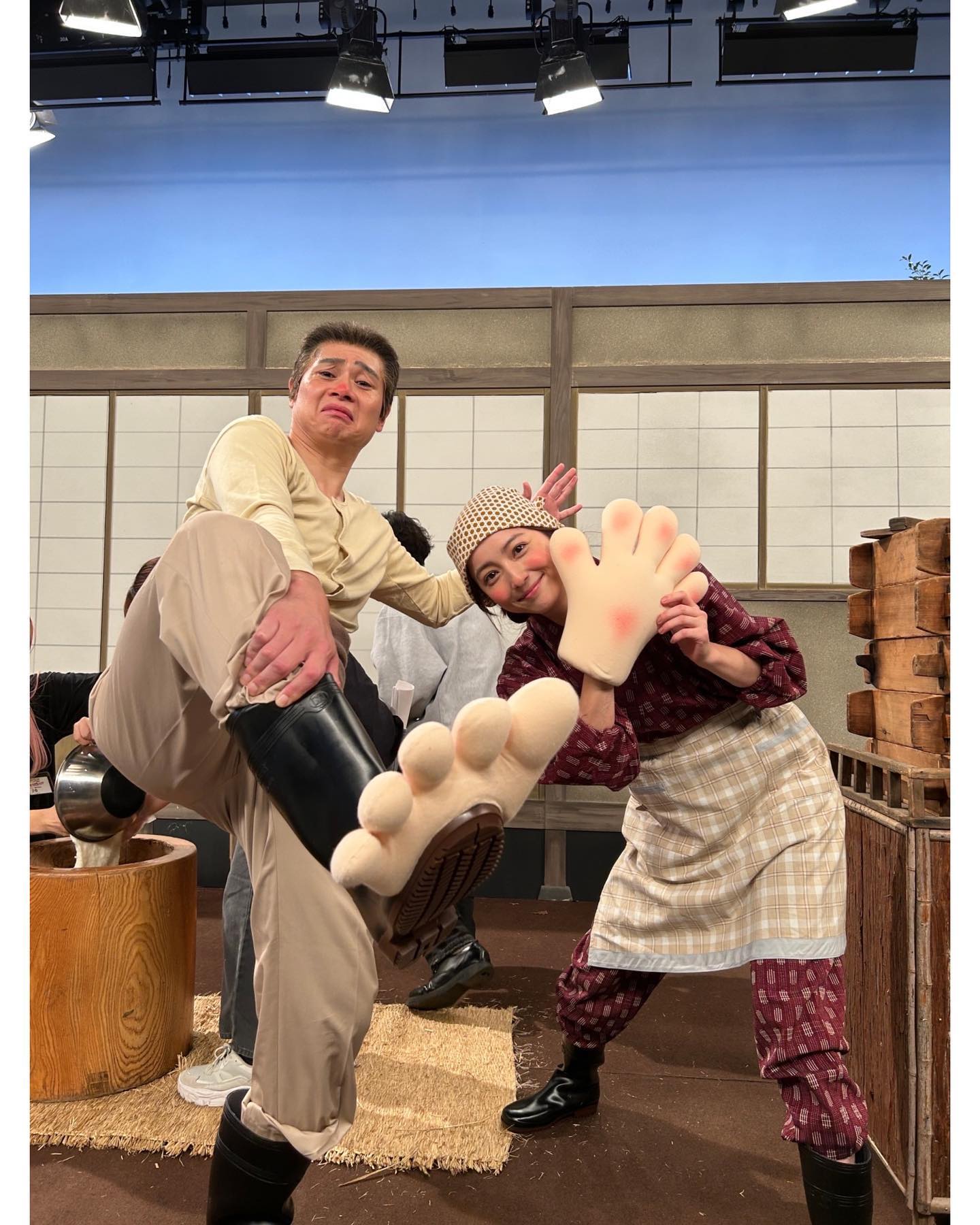 佐々木希が『ドリフに大挑戦スペシャル』に登場！人気芸人との2ショットも📸