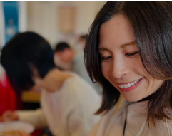 「地元民が愛する味！」鮫島彩、栃木の名店『正嗣』の餃子を堪能