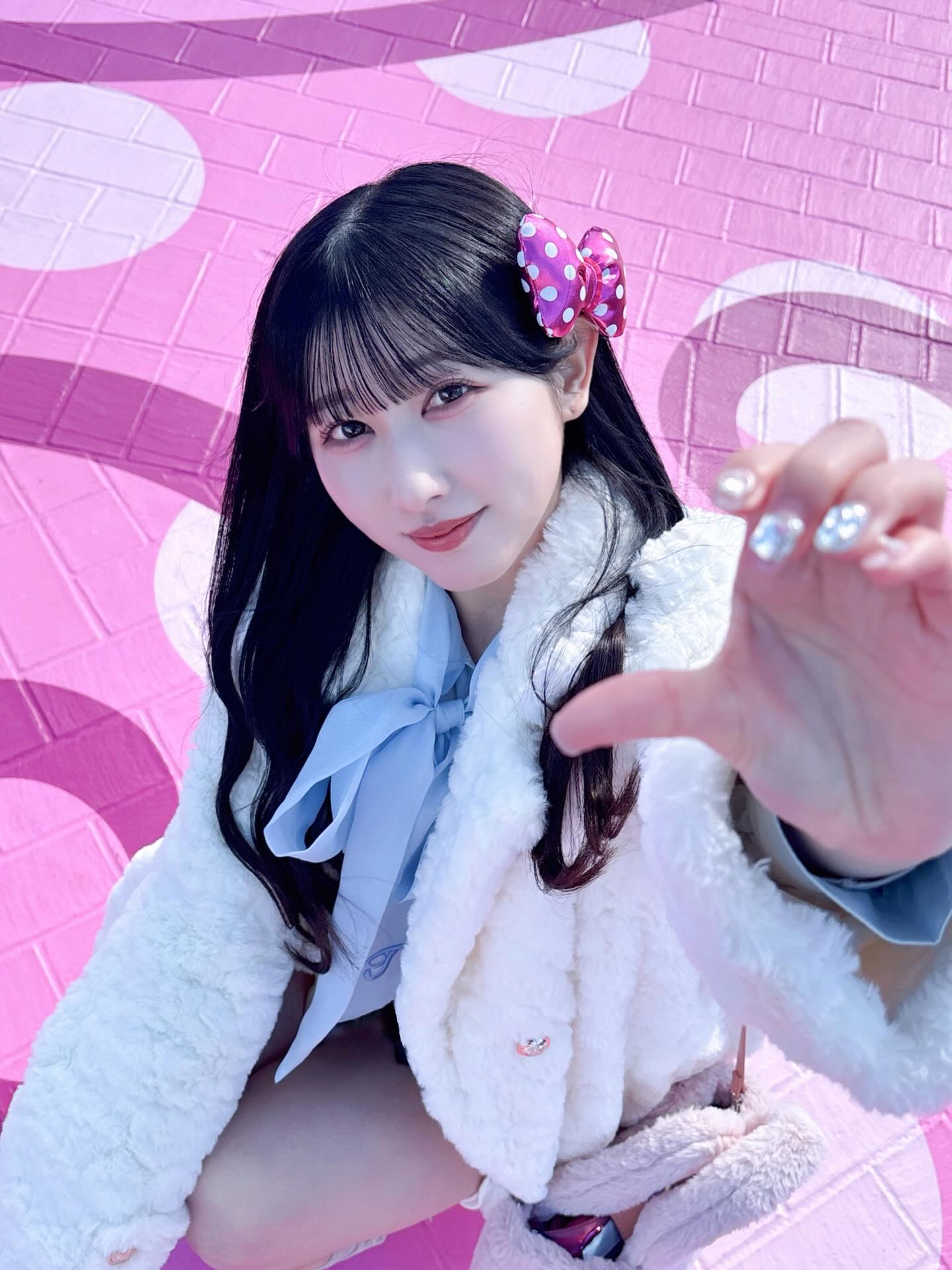 「可愛さ反則級」＝LOVEリーダー山本杏奈、ディズニーランドで見せた休日スマイル