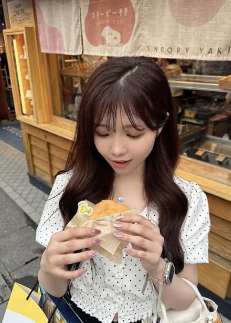 元NMB48・貞野遥香がおかげ横丁で撮られたショットにファンメロメロ