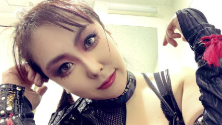 安川結花、珍しいアングルの写真で元気な『おはよう』