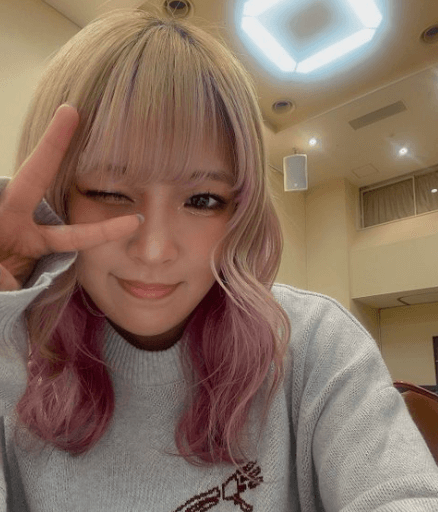 STARDOM AZMが激かわピースショット公開！ファン悶絶のサイン会に熱狂的反響