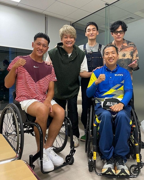 香取慎吾　待望の再会を果たす😲「久しぶりに会えた」