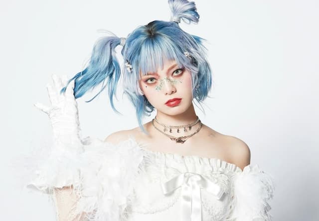 「やばいやばいやばい」「宝宝宝宝宝宝」平手友梨奈の最新ショットに言葉を失うファン続出！？