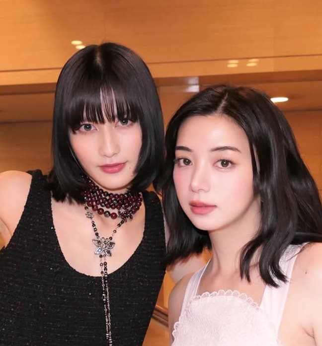 「神々しすぎる」池田エライザ、映画で共演したあの女優との白・黒衣装を大公開！