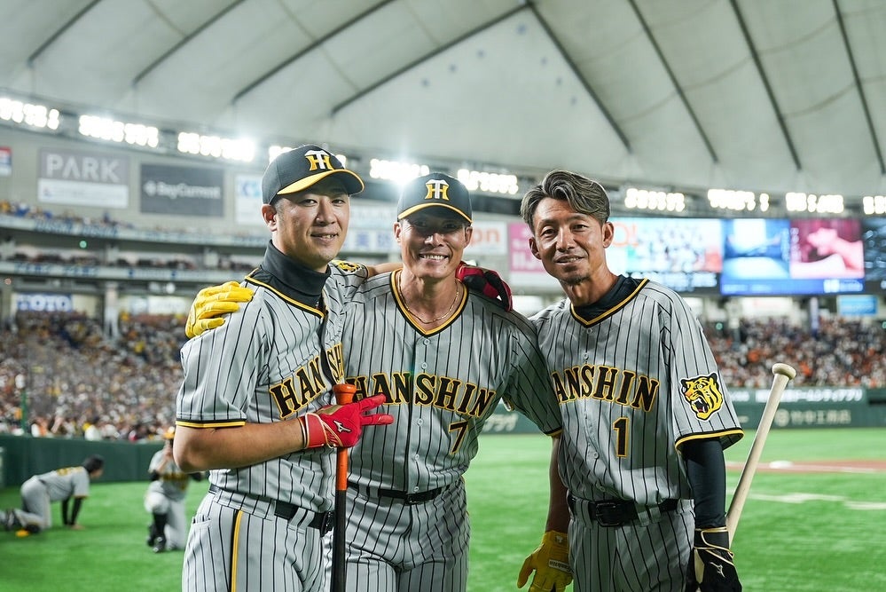 糸井嘉男 巨人OB戦のオフショットを公開！「豪華な３ショット〜」