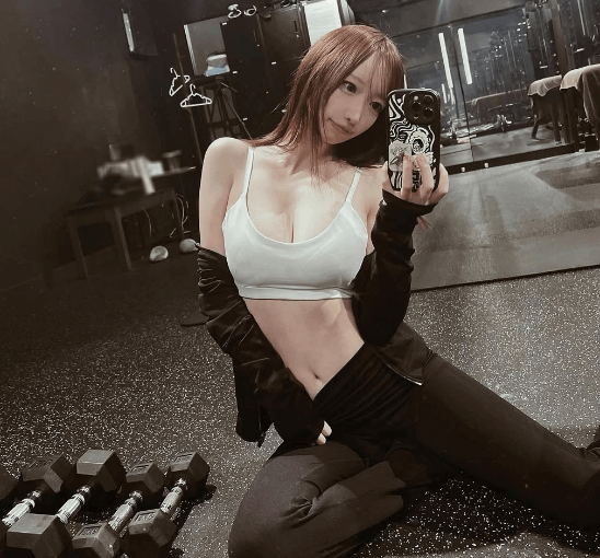 「スタイル良すぎ」美女タレント・清水あいり、トレーニングモードの美ショット＆ムービーを披露！ファンを大魅了「モチベーション上がりました」