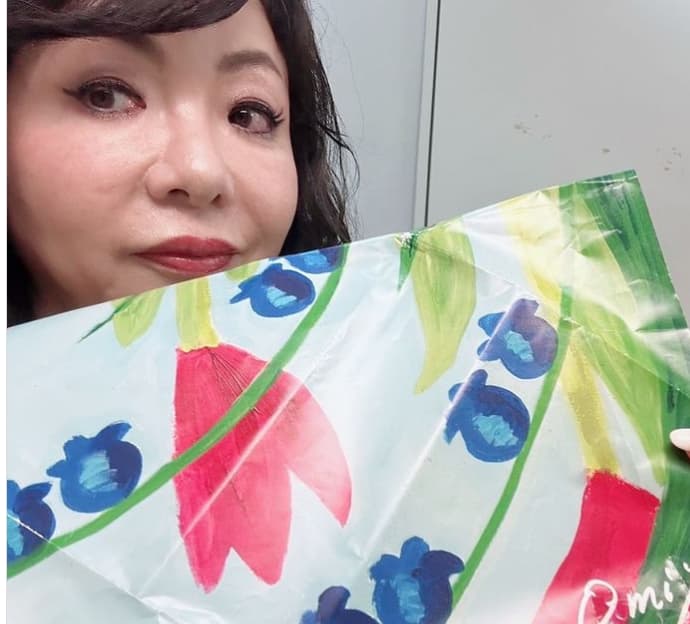 ハイヒールモモコ　ユーハイム×大宮エリーのコラボ缶が登場！みんなで美味しくいただきました