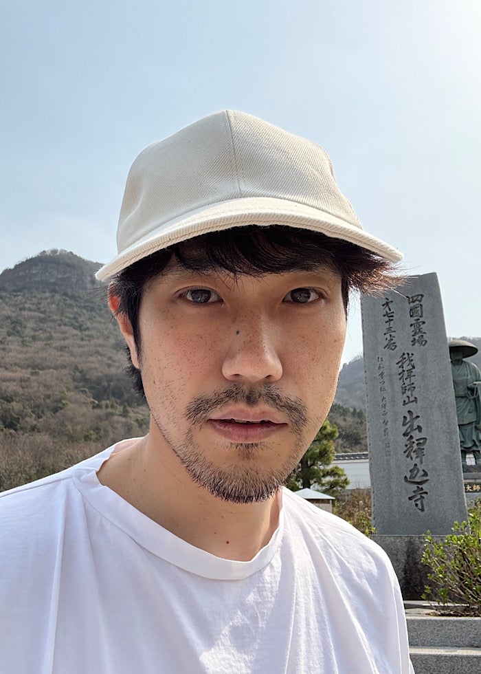 「四国霊場での“朝ショット”に反響　松山ケンイチの静かな旅姿に癒やされる声」