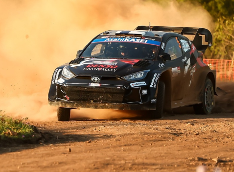 驚きの走行シーン！ラリードライバーが“砂煙舞う激走”で魅せた瞬間が話題に