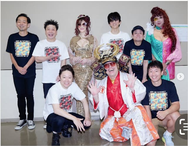 叶姉妹が“アメージング”な新曲を宣伝